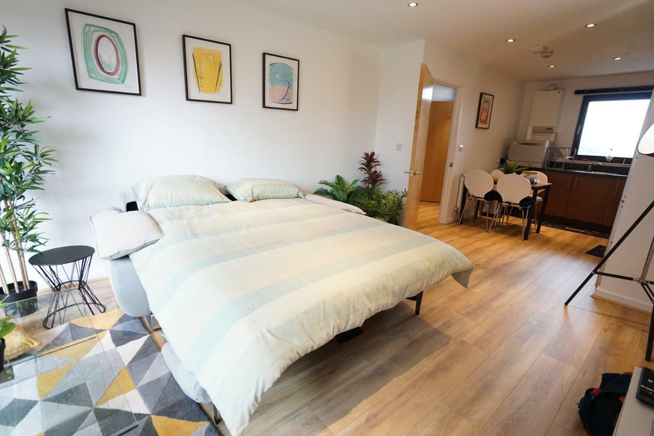 Perfectly Located Stunning Apartment Лондон Экстерьер фото
